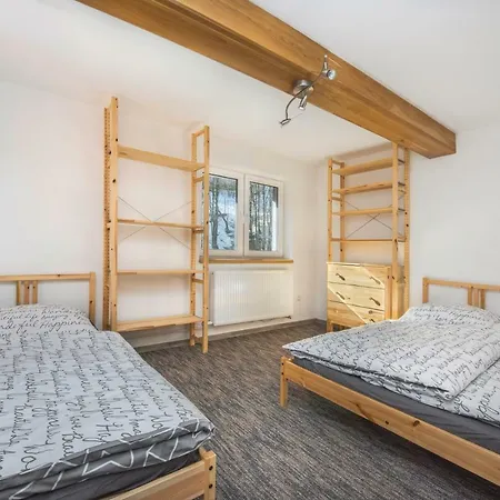 Horalka Pec 페츠포드 스녜즈코우